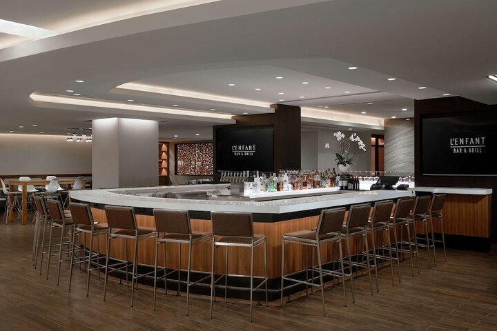 Lounge 96 of 103