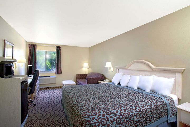 Room 18 of 22