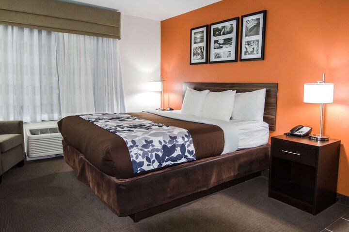 Room 18 of 37