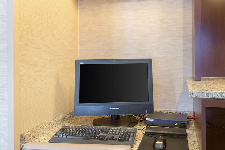 Business Center 21 of 21