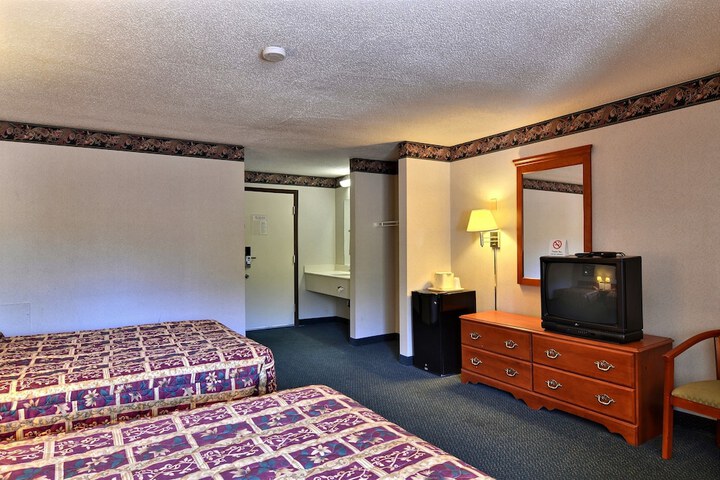 Room 16 of 49