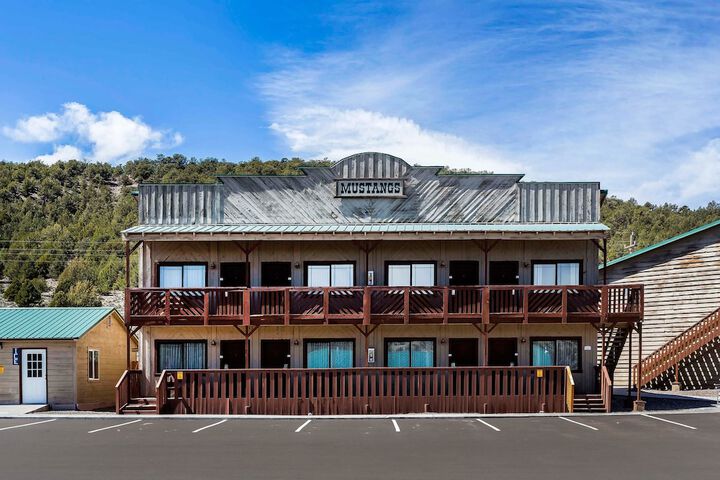 Hotel 4 of 24