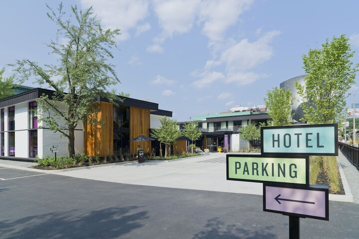 Hotel 3 of 65