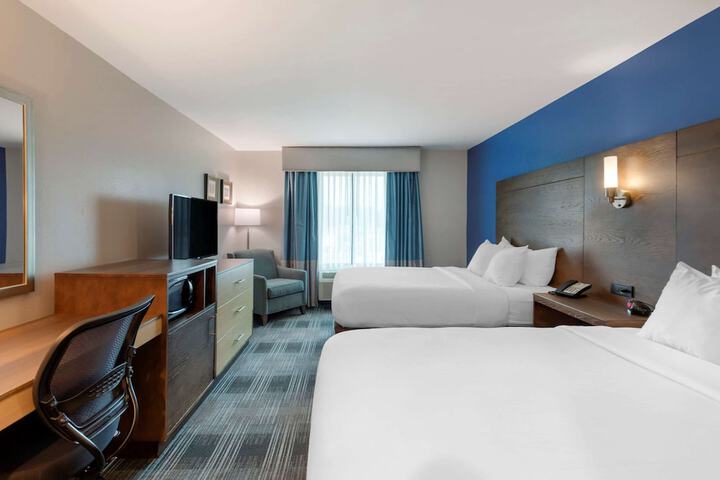 Room 16 of 36