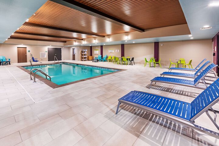 Pool 4 of 51