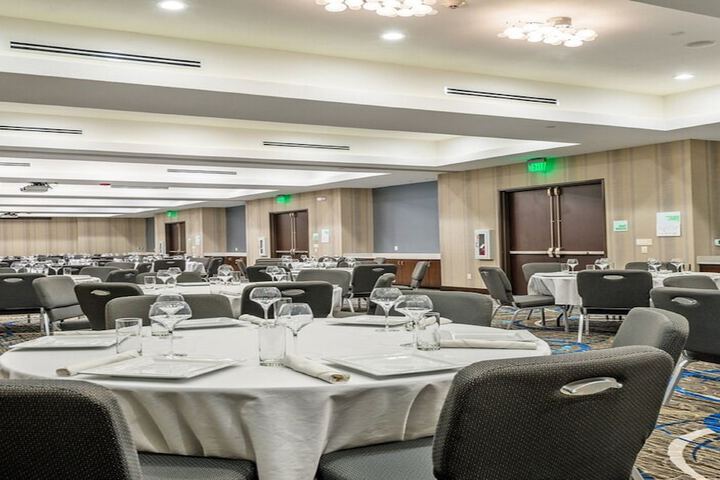Ballroom/Hall 50 of 57