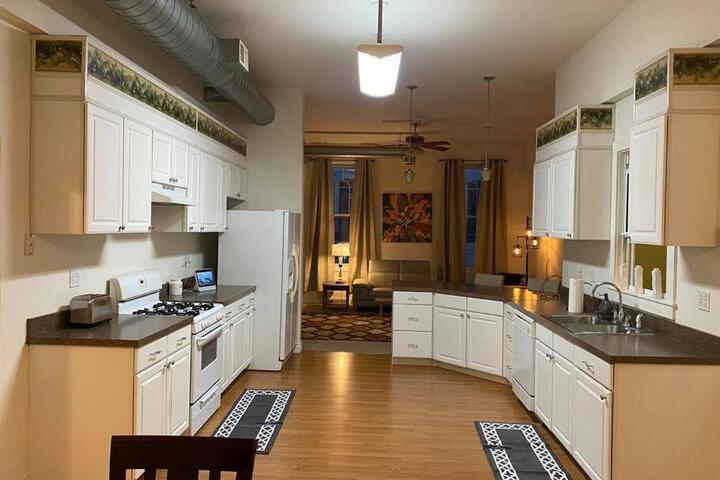 Chic Historic Loft Apartment in Downtown Kittanning