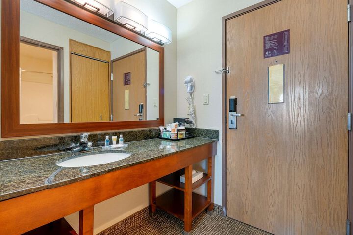 Room 29 of 53