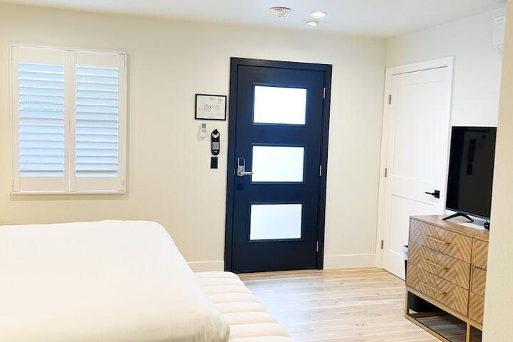 Room 93 of 131