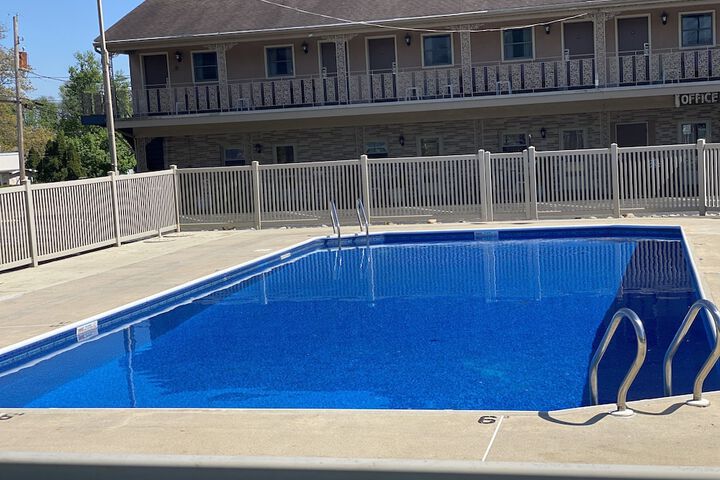 Pool 8 of 27