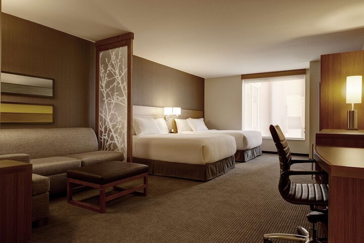 Room 9 of 38