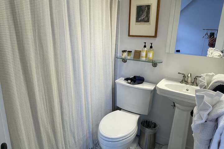 Room 43 of 68