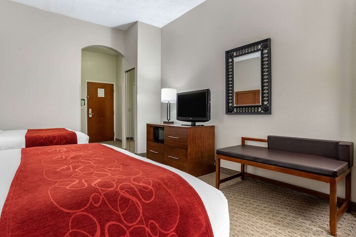 Room 13 of 27