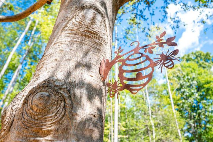 NEW Beehive Tree House Retreat