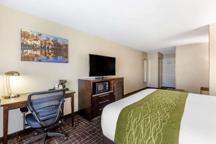 Room 22 of 32