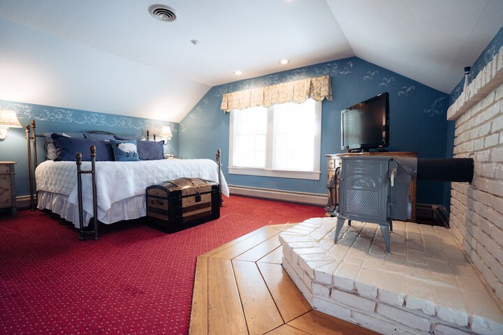Room 10 of 35
