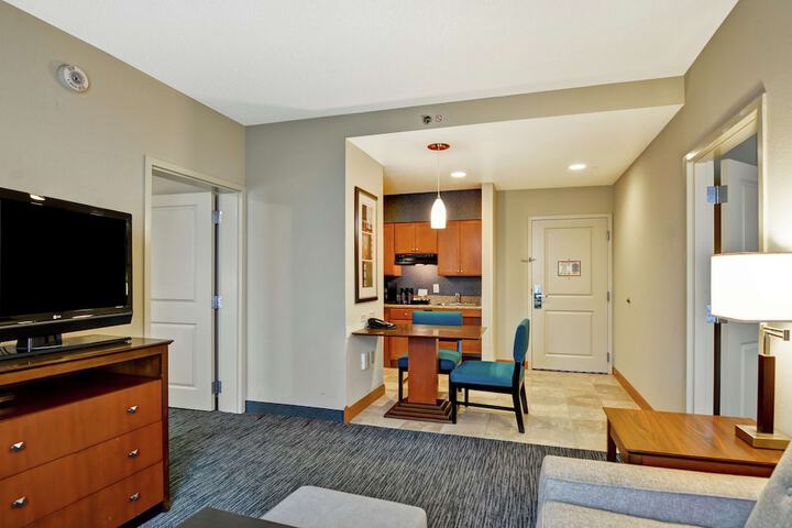 Room 28 of 49