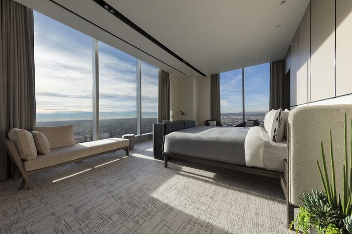 Room 70 of 137