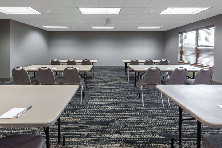 AmericInn by Wyndham Iron Mountain