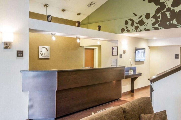 Sleep Inn & Suites Queensbury - Lake George