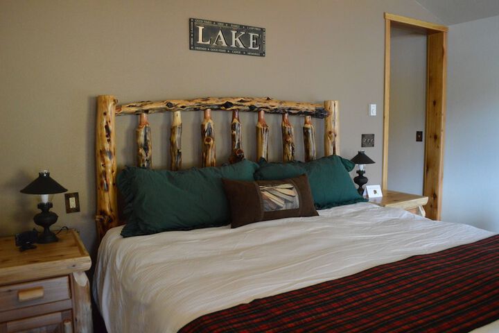 Summit Lake Lodge