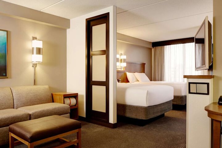 Room 18 of 21