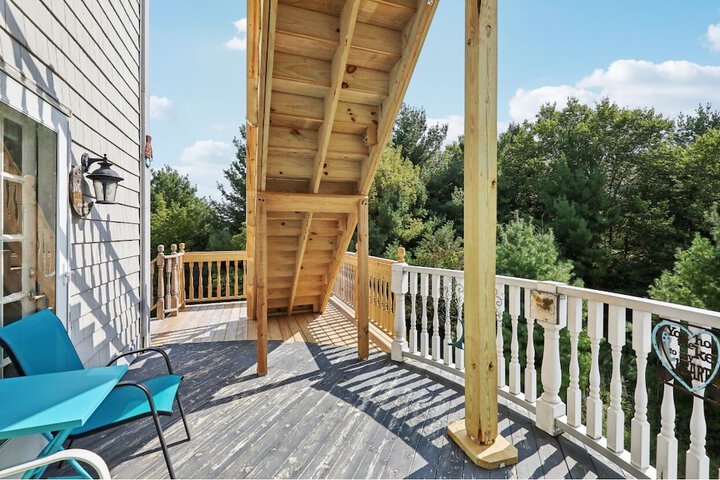 Starlight Tower Suite 1 Bedroom With Stunning Views 1 Villa by RedAwning