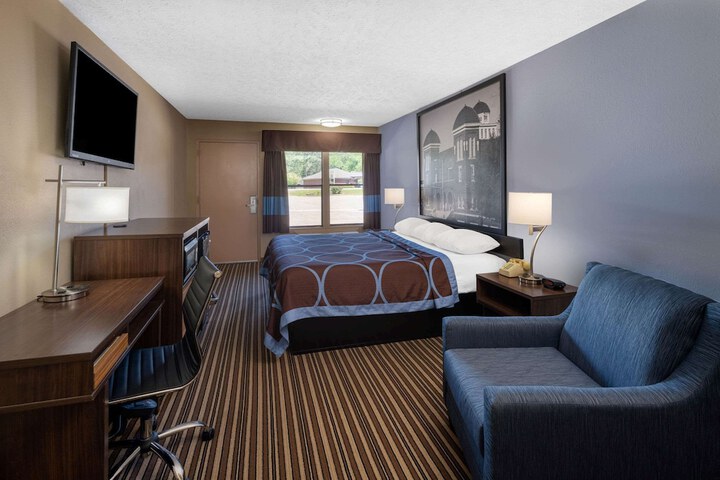 Room 14 of 24