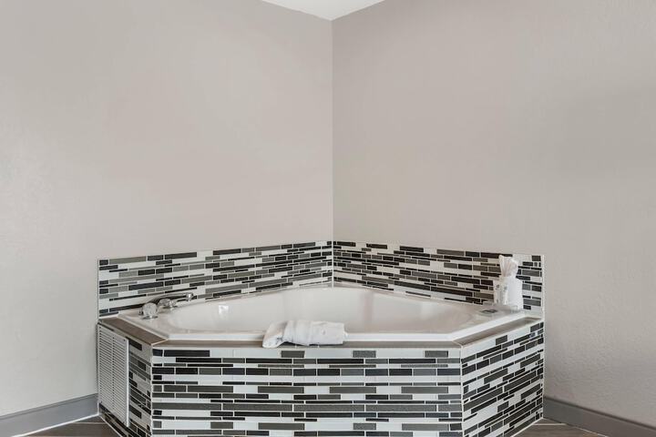Country Inn & Suites by Radisson Georgetown, KY