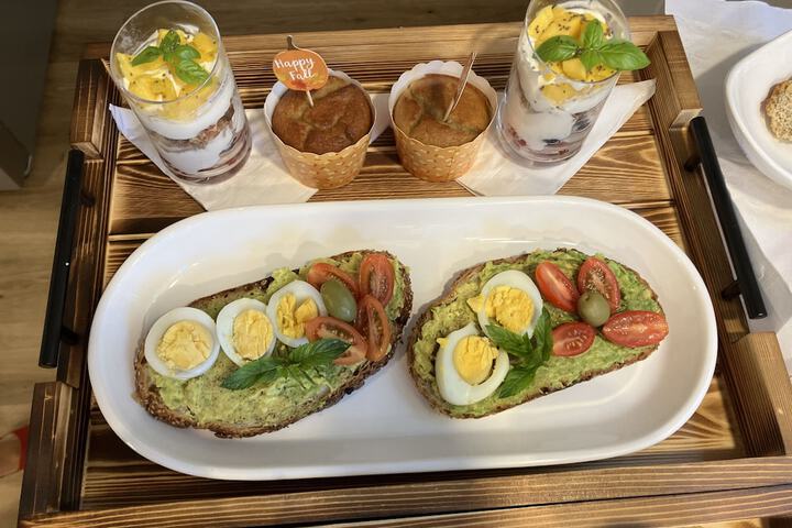 Breakfast/Coffee Service 123 of 145