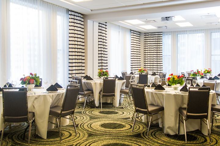 Hotel Indigo Kansas City Downtown by IHG