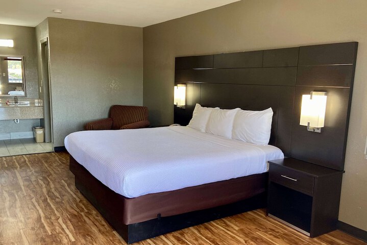 Room 14 of 19