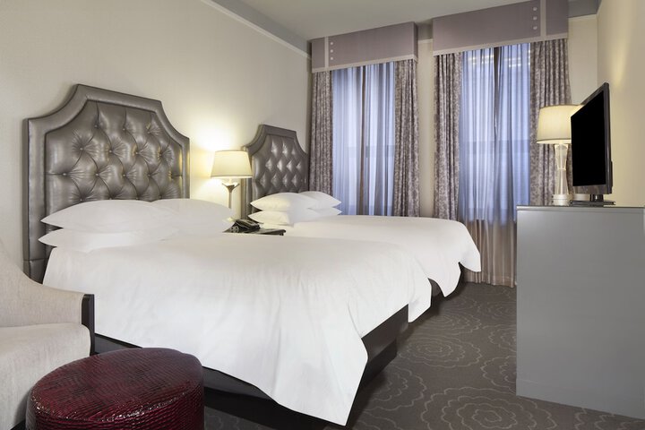 Room 42 of 71