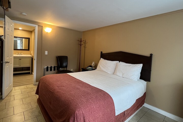 Room 126 of 153