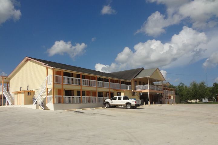 Hotel 5 of 28