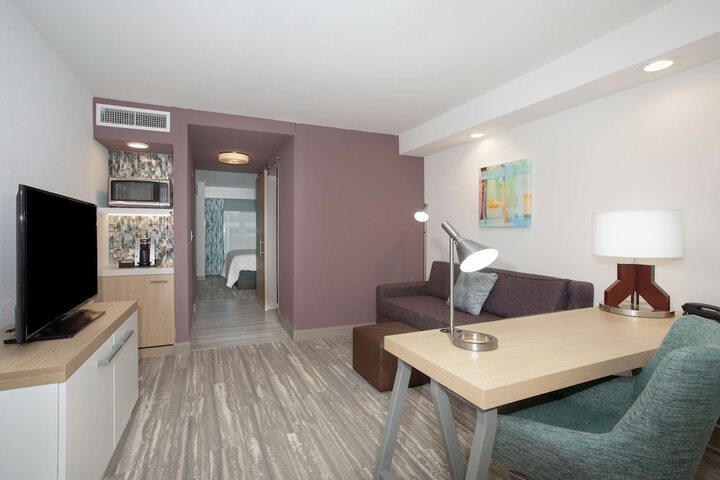 Room 10 of 39