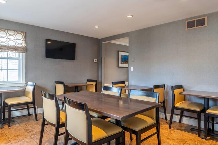 Port Inn and Suites Portsmouth an Ascend Collection Hotel
