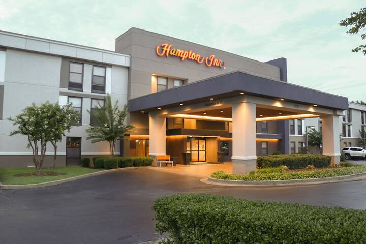 Hotel 3 of 35