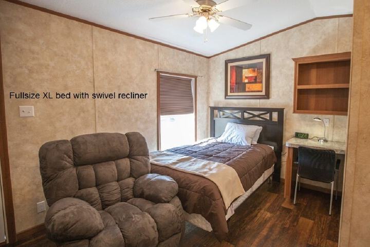 Room 9 of 35