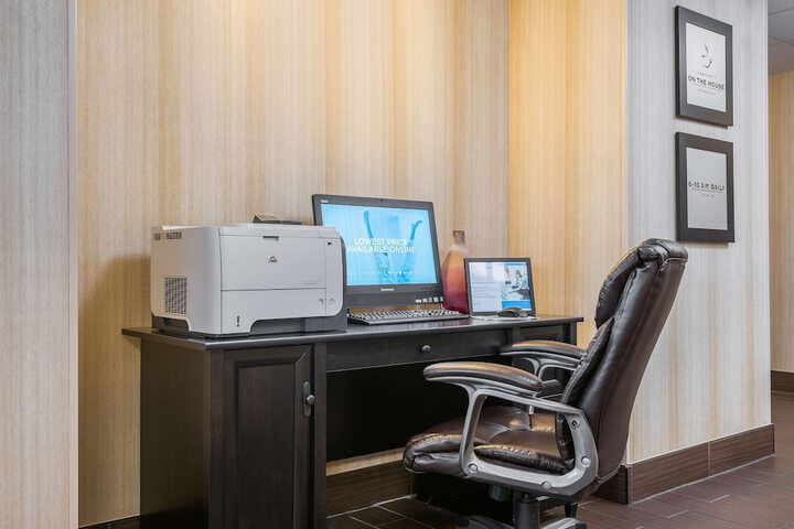 Business Center 44 of 44