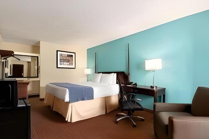 Baymont by Wyndham Florence