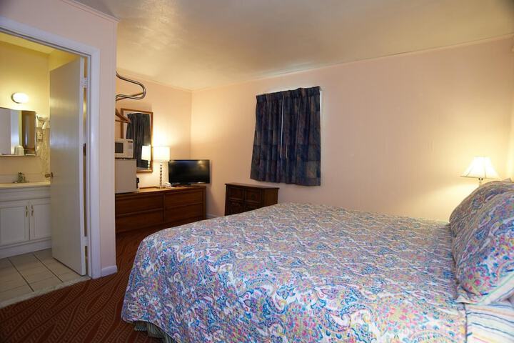 Room 6 of 23