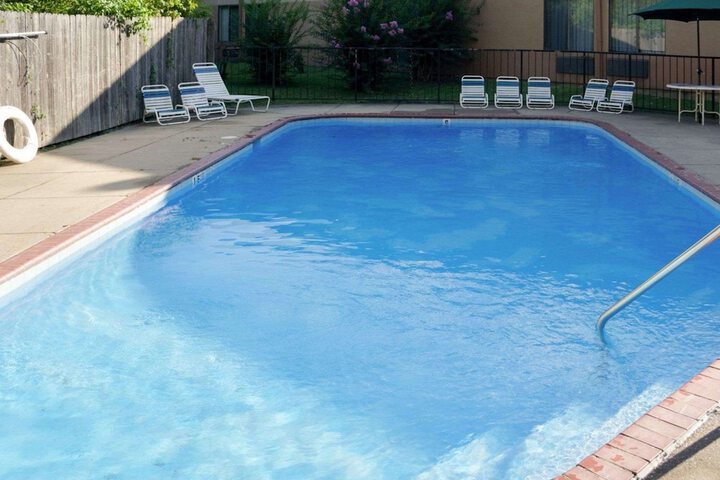 Pool 5 of 24