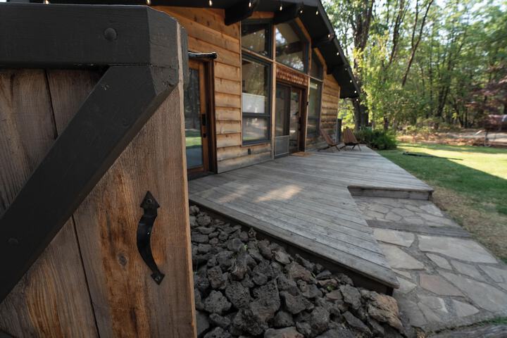 Basecamp Lodge