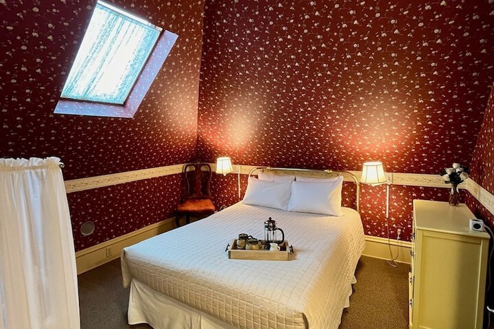 Room 22 of 50