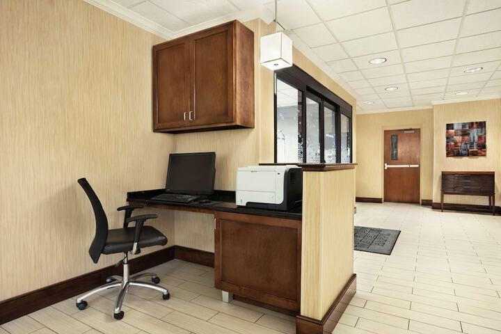 Business Center 58 of 59