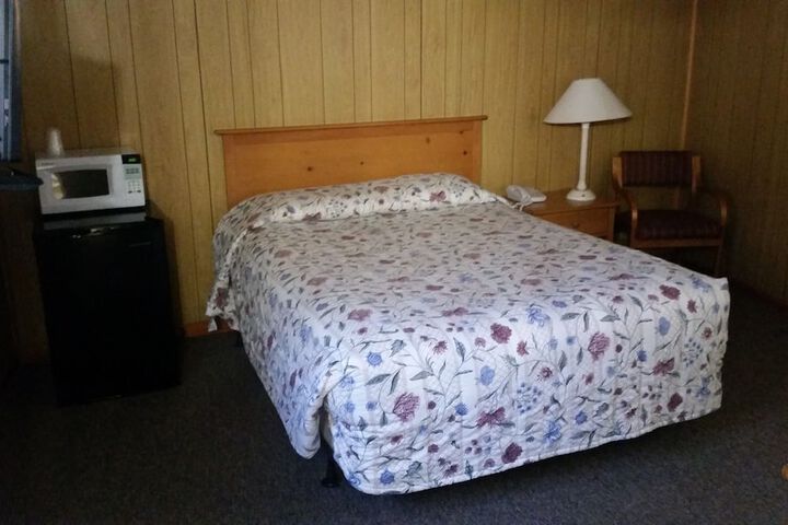 Room 8 of 8