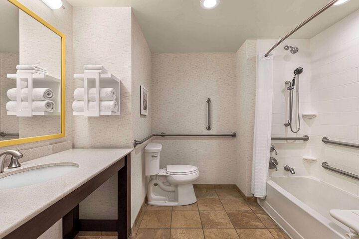 Hampton Inn & Suites Pittsburgh / Waterfront-West Homestead