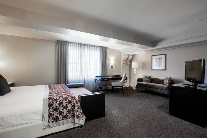 Room 22 of 74
