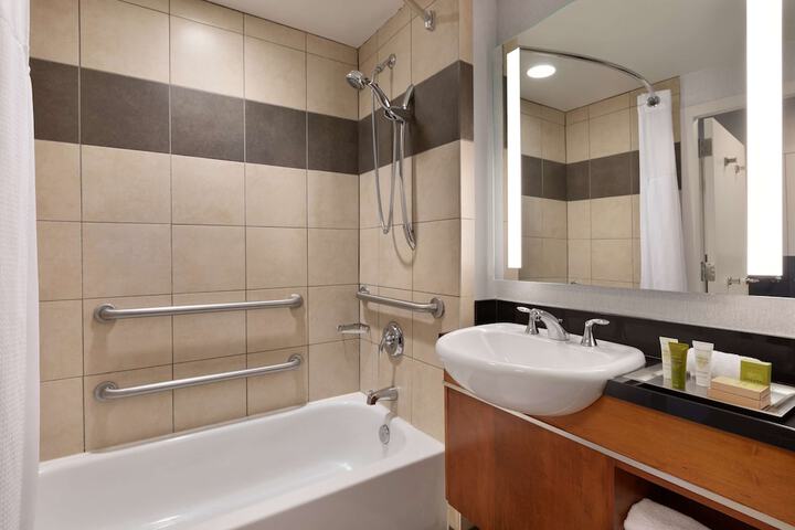 Hilton Baltimore BWI Airport